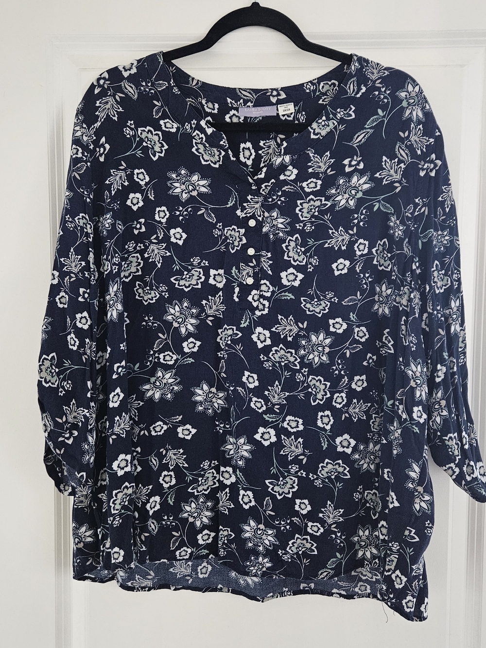 Laura Scott Navy Floral Three Quarter Sleeve Blouse - Size 2x